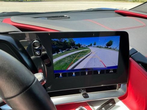 Used 2022 Chevrolet Corvette Stingray Preferred Cpe w/ Z51 Performance Package RWD image 31