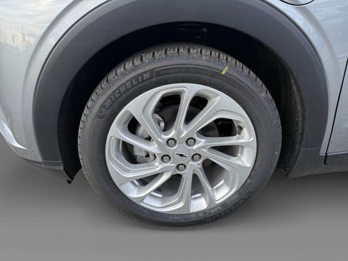 New 2027 Chevrolet Bolt LT image 9