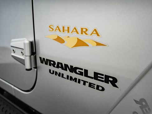 Used 2011 Jeep Wrangler Unlimited Sahara w/ Trailer Tow Group AWD/4WD image 15