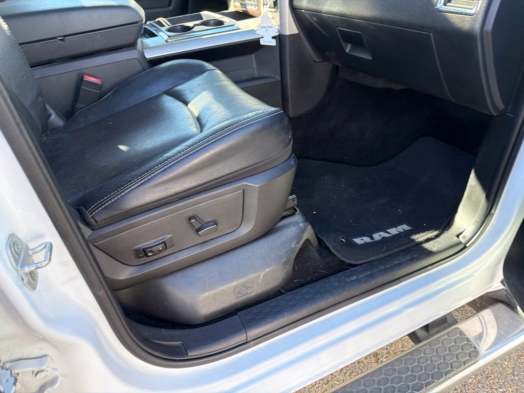 Used 2015 RAM 1500 Laramie w/ Convenience Group AWD/4WD image 39