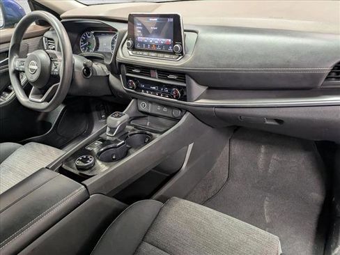 Used 2023 Nissan Rogue SV image 24