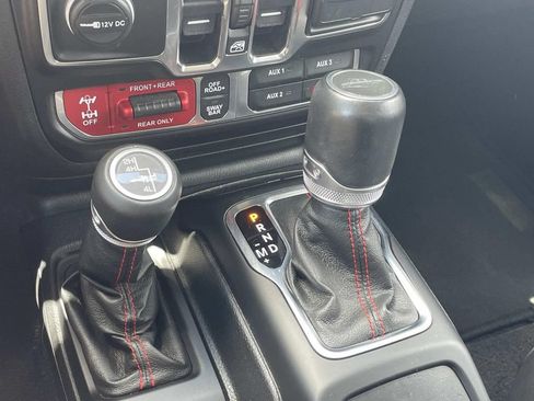 Used 2020 Jeep Gladiator Rubicon AWD/4WD image 21