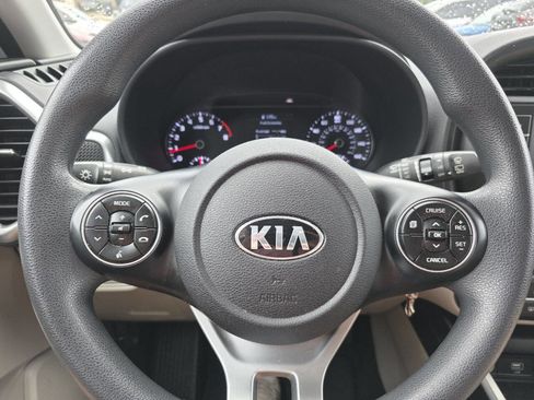 Used 2020 Kia Soul S image 11