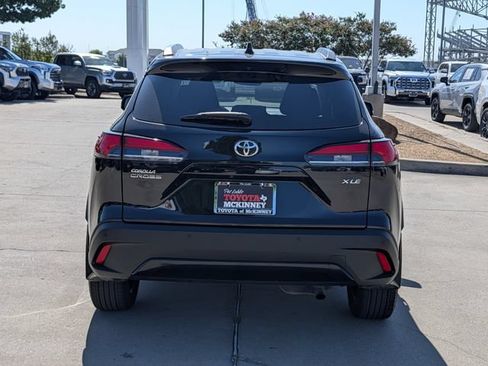 Used 2024 Toyota Corolla Cross XLE w/ Convenience Package FWD image 7