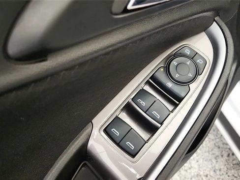 Used 2024 Chevrolet Malibu LT image 29