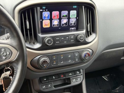 Used 2018 Chevrolet Colorado Z71 AWD/4WD image 22