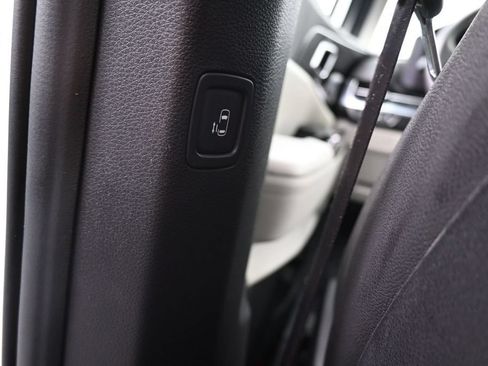 Used 2024 Kia Carnival SX Prestige FWD image 11