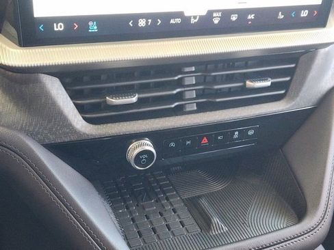 Used 2025 Ford Explorer Platinum w/ LUX Leather Package image 20