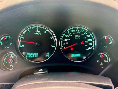 Used 2010 Chevrolet Tahoe LS image 14