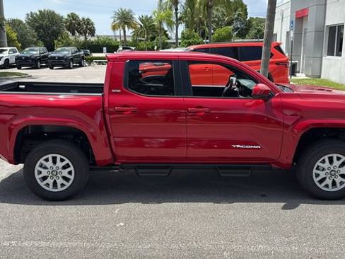 Used 2026 Toyota Tacoma SR5 RWD image 9