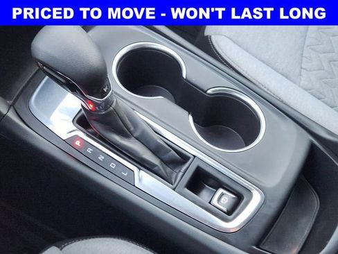 Used 2022 Chevrolet Equinox LS w/ LPO, Floor Liner Package FWD image 22