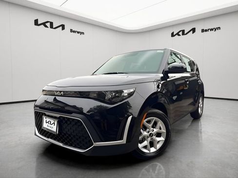 Certified 2025 Kia Soul LX w/ LX Technology Package FWD image 1