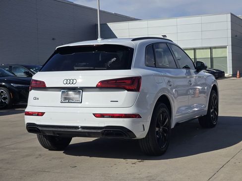 Certified 2024 Audi Q5 2.0T Premium w/ Summer of Audi Package image 6