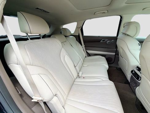 Used 2022 Genesis GV80 2.5T w/ Prestige Package 04 AWD/4WD image 27