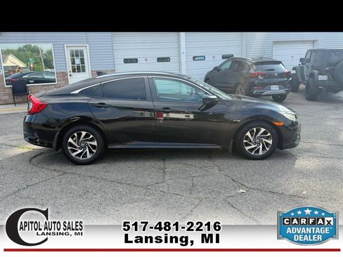 Used 2018 Honda Civic EX image 9