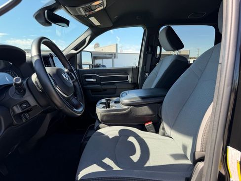 Used 2024 RAM 2500 Big Horn w/ Level 2 Equipment Group image 15