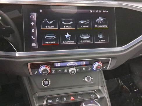 New 2025 Audi Q3 2.0T Premium image 21