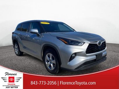 Used 2023 Toyota Highlander LE