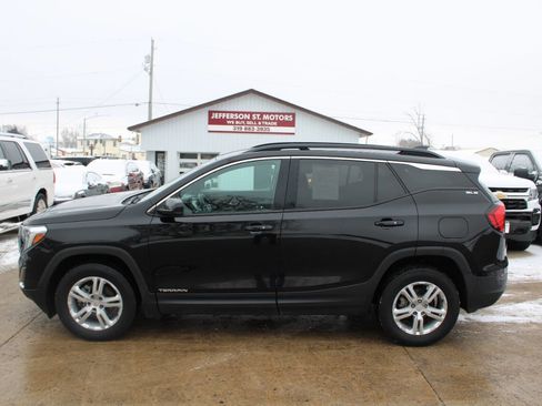 Used 2020 GMC Terrain SLE w/ Driver Convenience Package image 1