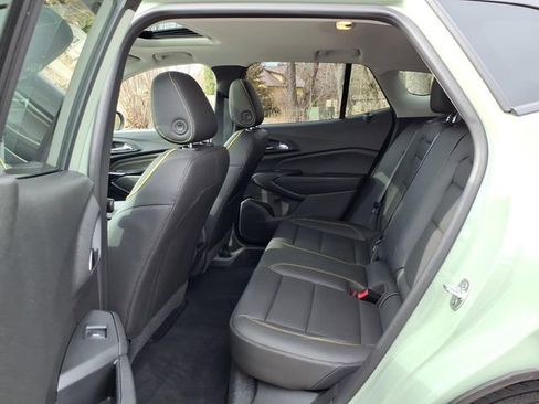 Used 2024 Chevrolet Trax ACTIV w/ Sunroof Package image 11