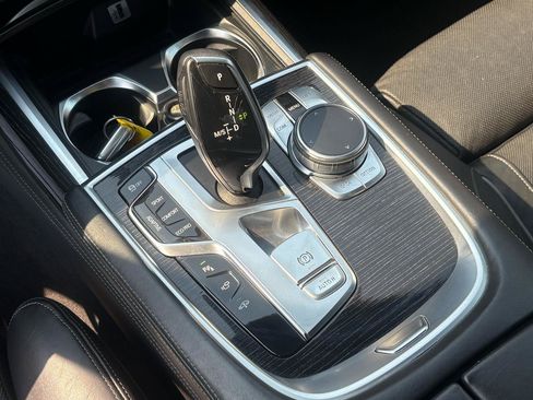 Used 2016 BMW 750i xDrive AWD/4WD image 28
