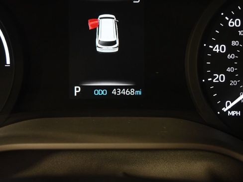 Used 2022 Toyota Sienna XLE w/ XLE Plus Package AWD/4WD image 26