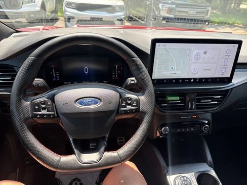 Used 2023 Ford Escape ST-Line w/ Tech Pack #1 AWD/4WD image 10