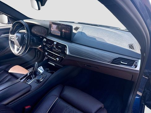 Used 2022 BMW 530i xDrive w/ M Sport Package AWD/4WD image 33
