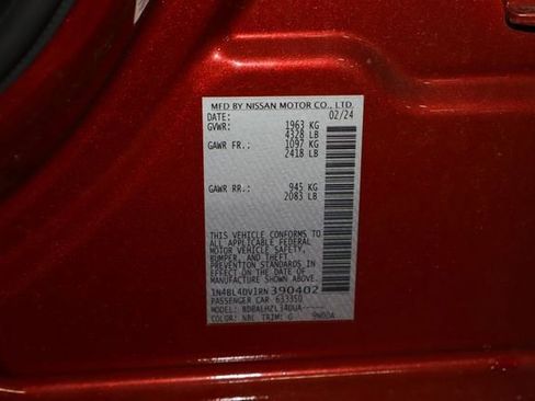Used 2024 Nissan Altima 2.5 SV FWD image 23