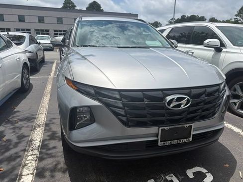 Used 2023 Hyundai Tucson SEL w/ Convenience Package AWD/4WD image 2