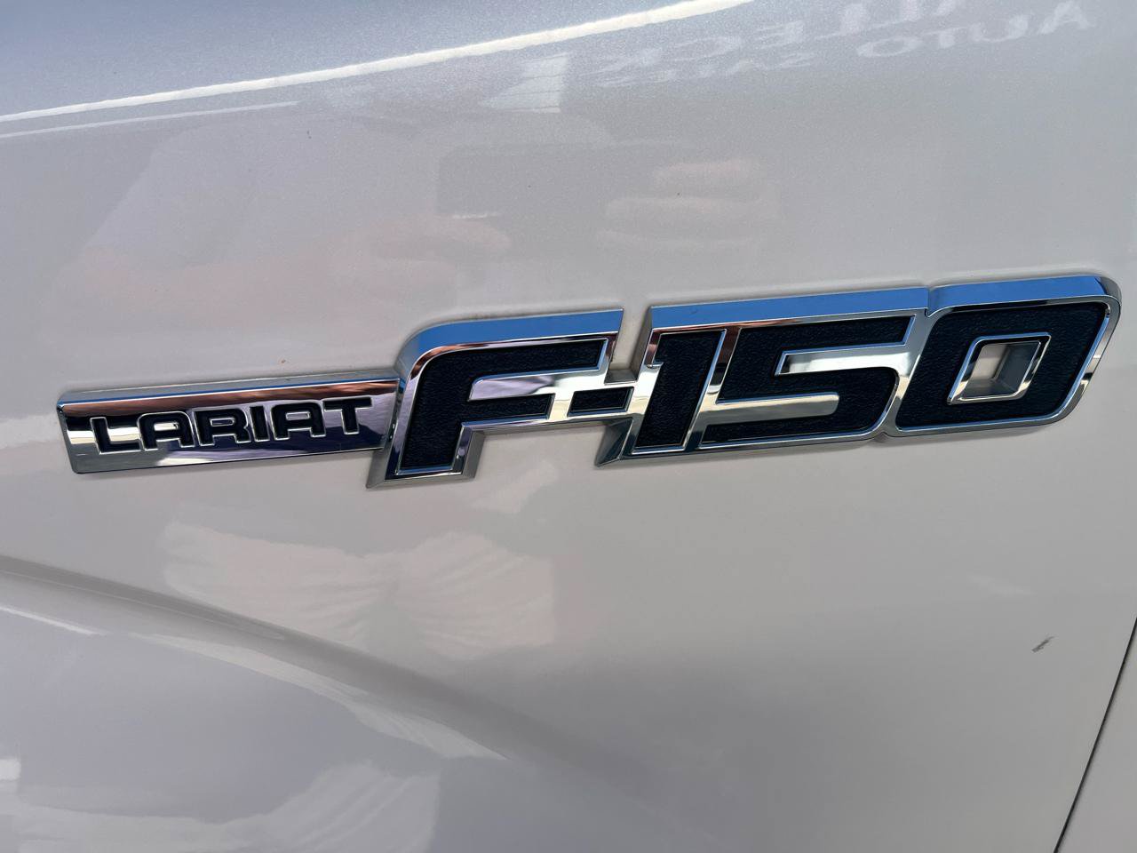 Used 2014 Ford F150 Lariat w/ Equipment Group 502A Luxury AWD/4WD image 3