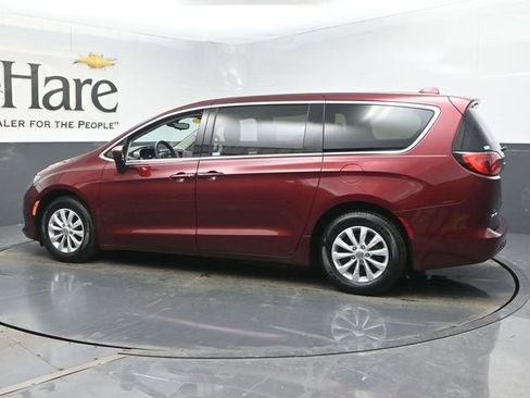 Used 2017 Chrysler Pacifica Touring w/ Tire & Wheel Group image 51