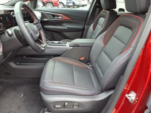 Used 2024 Chevrolet Equinox EV RS image 6