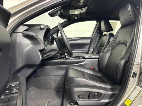 Used 2020 Lexus UX 250h w/ Premium Package image 5