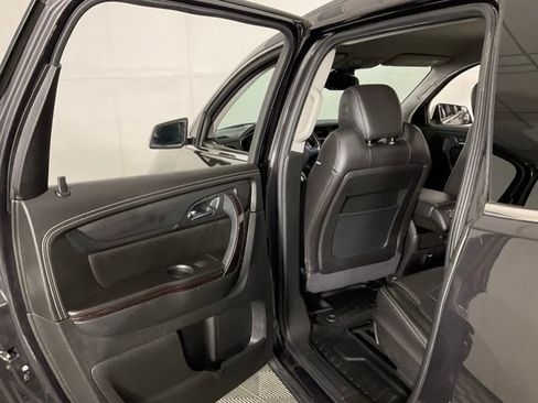 Used 2015 Chevrolet Traverse LTZ AWD/4WD image 32
