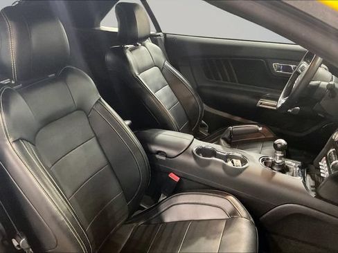 Used 2016 Ford Mustang GT Premium w/ Equipment Group 401A RWD image 7