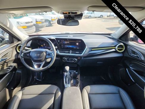 Used 2024 Chevrolet Trax ACTIV w/ Driver Confidence Package FWD image 30