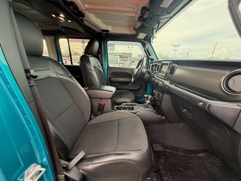 Used 2020 Jeep Wrangler Unlimited Sport image 23