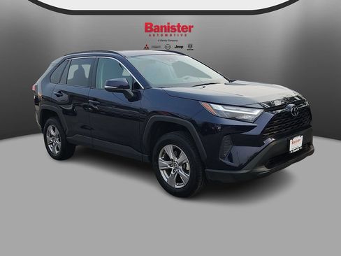 Used 2025 Toyota RAV4 XLE AWD/4WD image 3