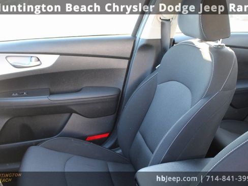 Used 2024 Kia Forte LX image 30