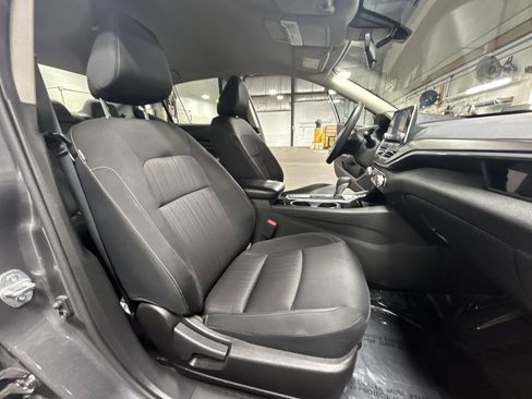 Used 2024 Nissan Altima 2.5 SV FWD image 28