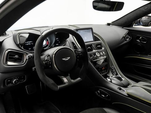 Used 2022 Aston Martin DBS Superleggera RWD image 7