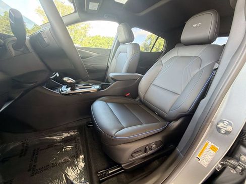 New 2026 Buick Envista Sport Touring w/ Convenience I Package FWD image 16