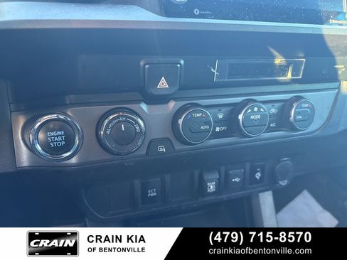 Used 2021 Toyota Tacoma TRD Off-Road image 10