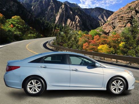 Used 2014 Hyundai Sonata GLS image 2