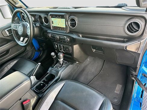 Used 2022 Jeep Wrangler Unlimited Sahara image 33