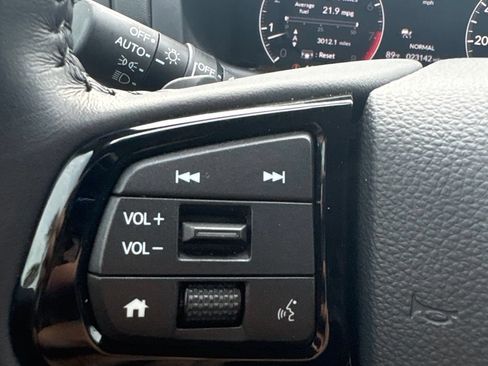Used 2025 Honda Odyssey Touring image 29