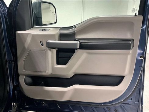 Used 2018 Ford F150 XLT w/ Equipment Group 302A Luxury AWD/4WD image 22