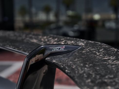 Used 2018 Lamborghini Huracan Performante image 10