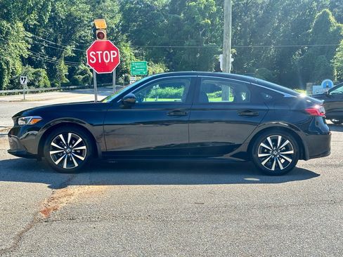 Used 2024 Honda Civic EX-L image 5